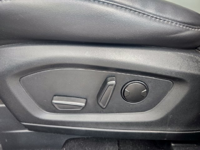 Used 2024 Ford Explorer XLT w/ Equipment Group 202A AWD/4WD image 20