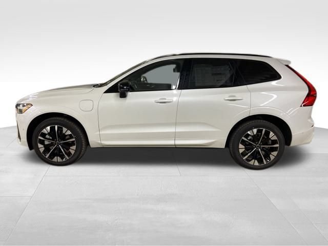 New 2026 Volvo XC60 T8 Plus AWD/4WD image 4