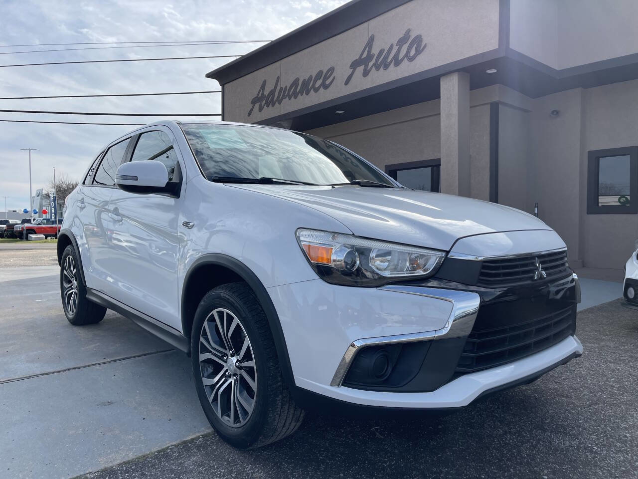 Used 2016 Mitsubishi Outlander Sport ES image 3