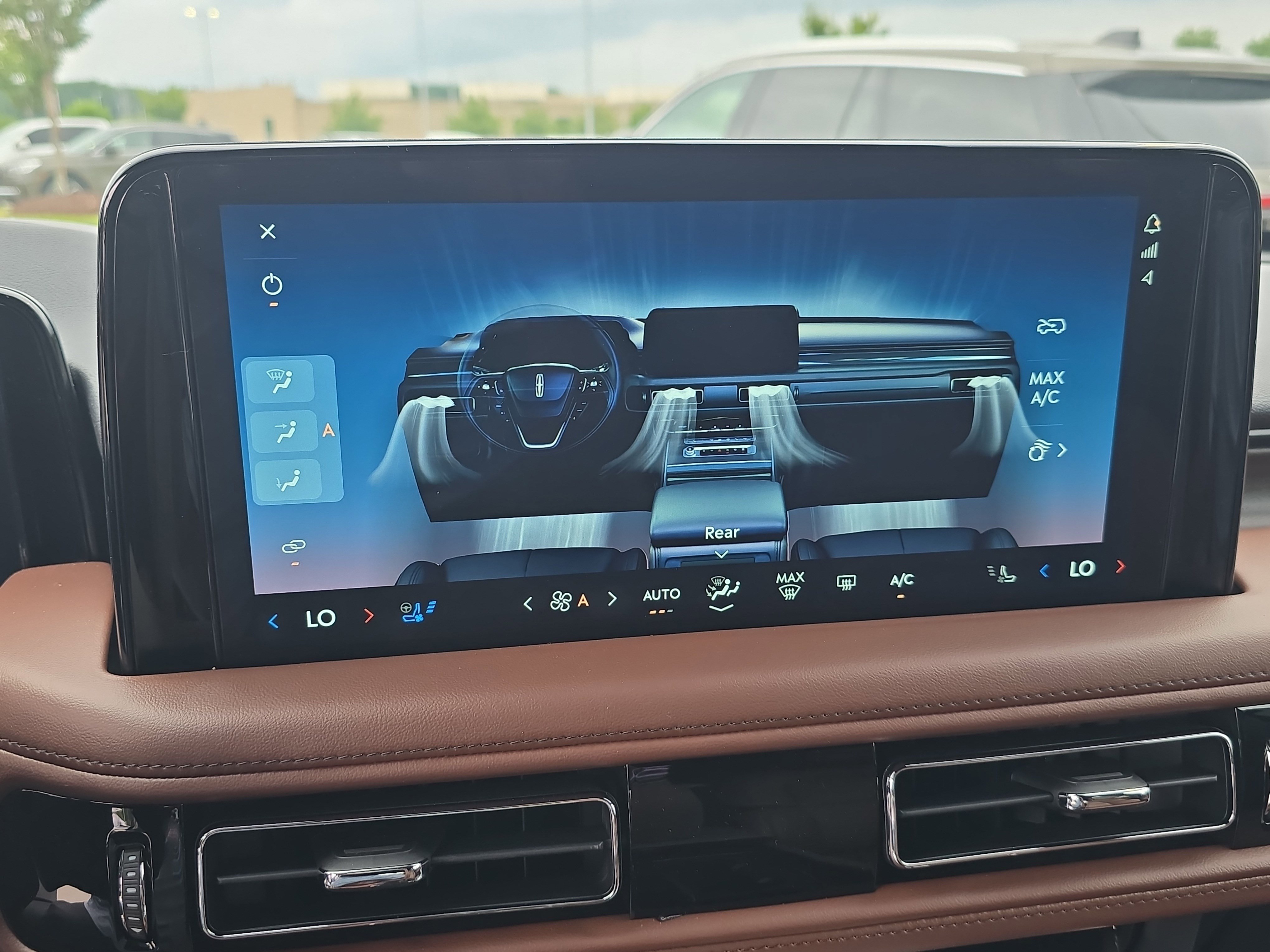 New 2025 Lincoln Aviator Reserve w/ Equipment Group 201A image 23