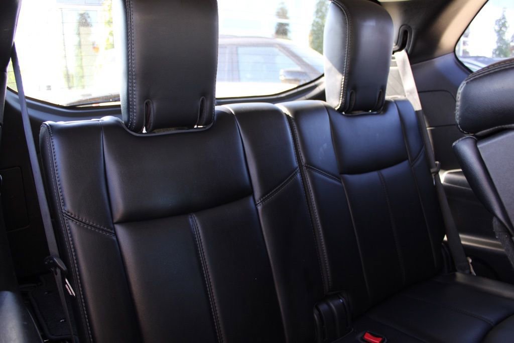 Used 2018 Nissan Pathfinder SL w/ Cargo Package image 25