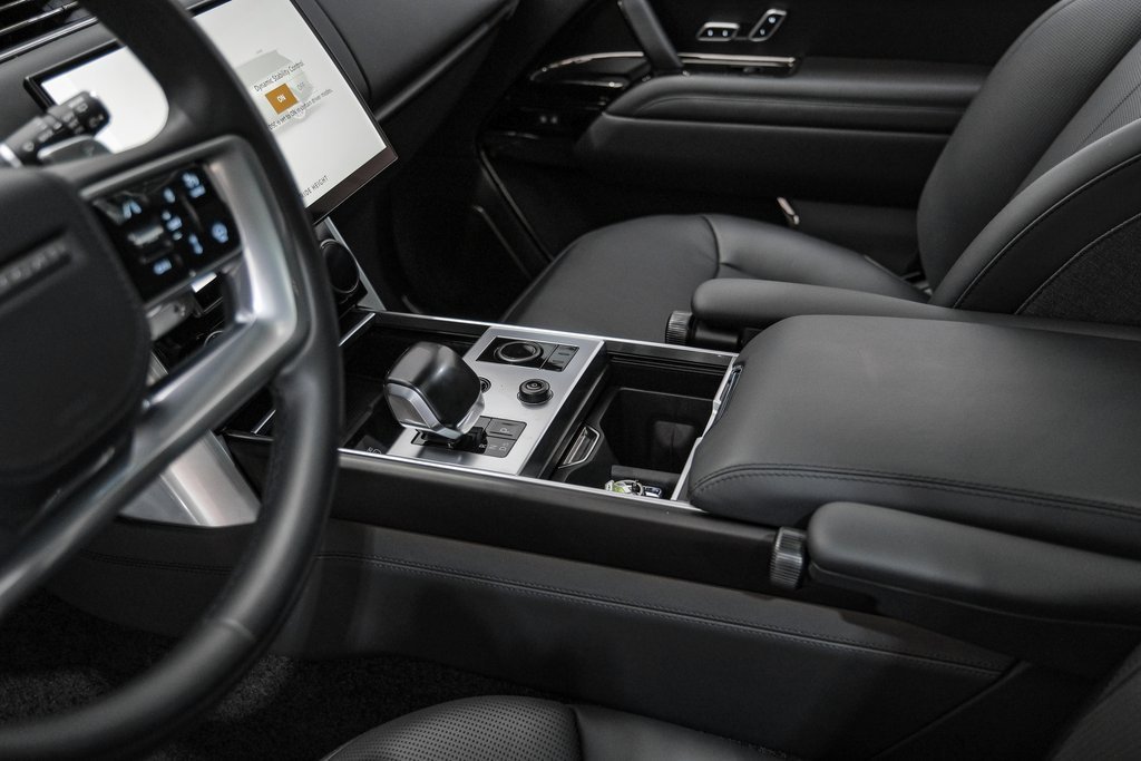 Used 2023 Land Rover Range Rover SV image 25