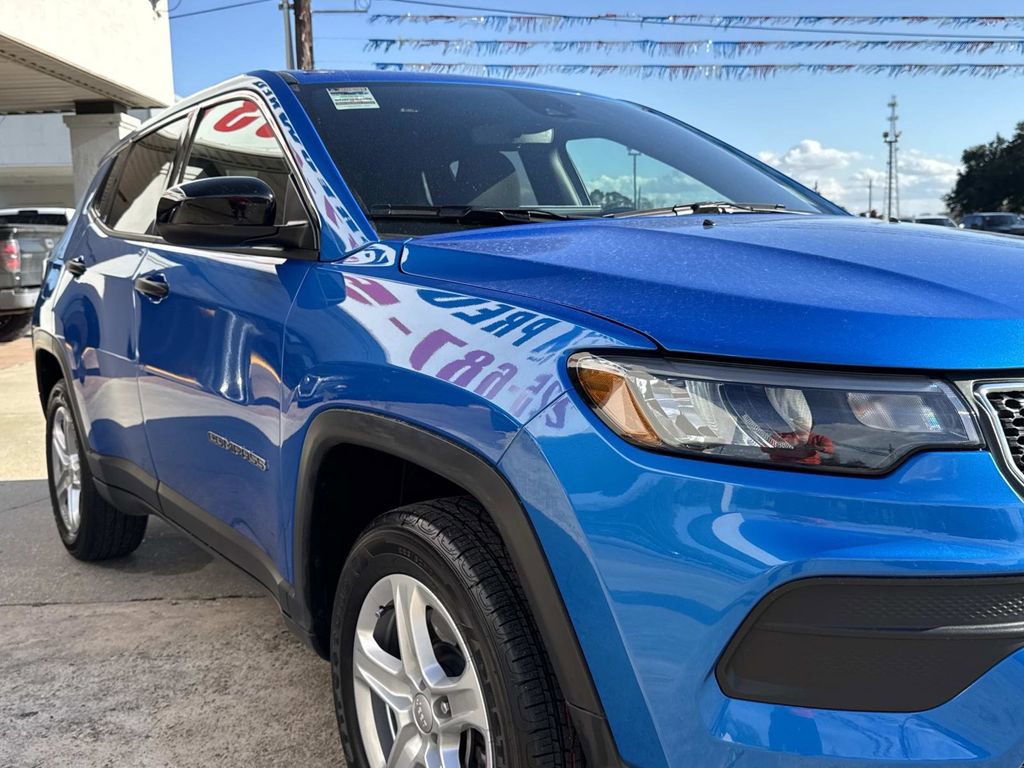 Used 2024 Jeep Compass Sport image 18