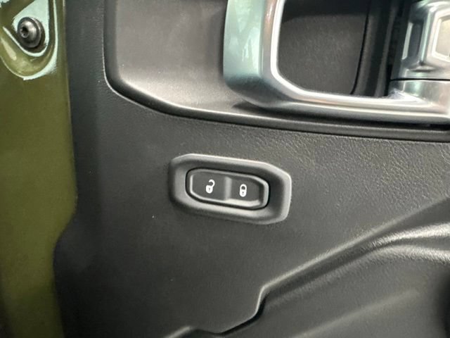 Used 2023 Jeep Wrangler Unlimited w/ Cold Weather Group AWD/4WD image 26