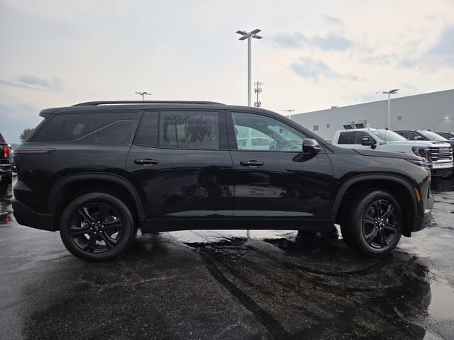 New 2027 Chevrolet Traverse LT w/ Midnight/Sport Edition FWD image 17