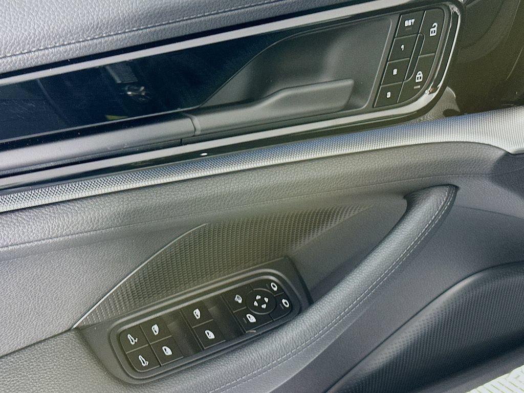 New 2026 Porsche Panamera 4 AWD/4WD image 20