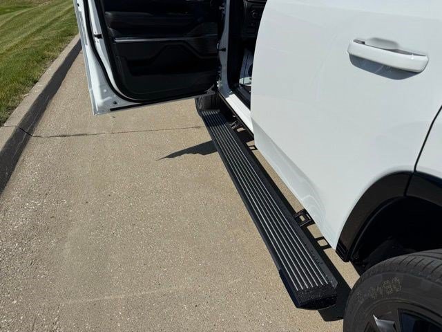 New 2026 Jeep Grand Wagoneer Summit w/ Premium Group III AWD/4WD image 10