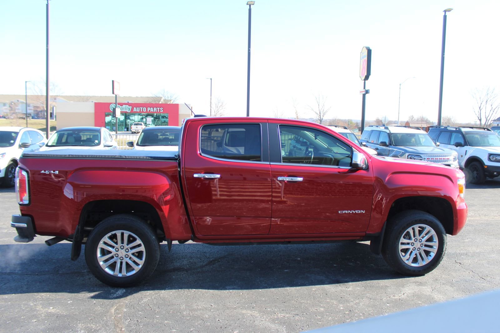 Used 2017 GMC Canyon SLT w/ Driver Alert Package image 5