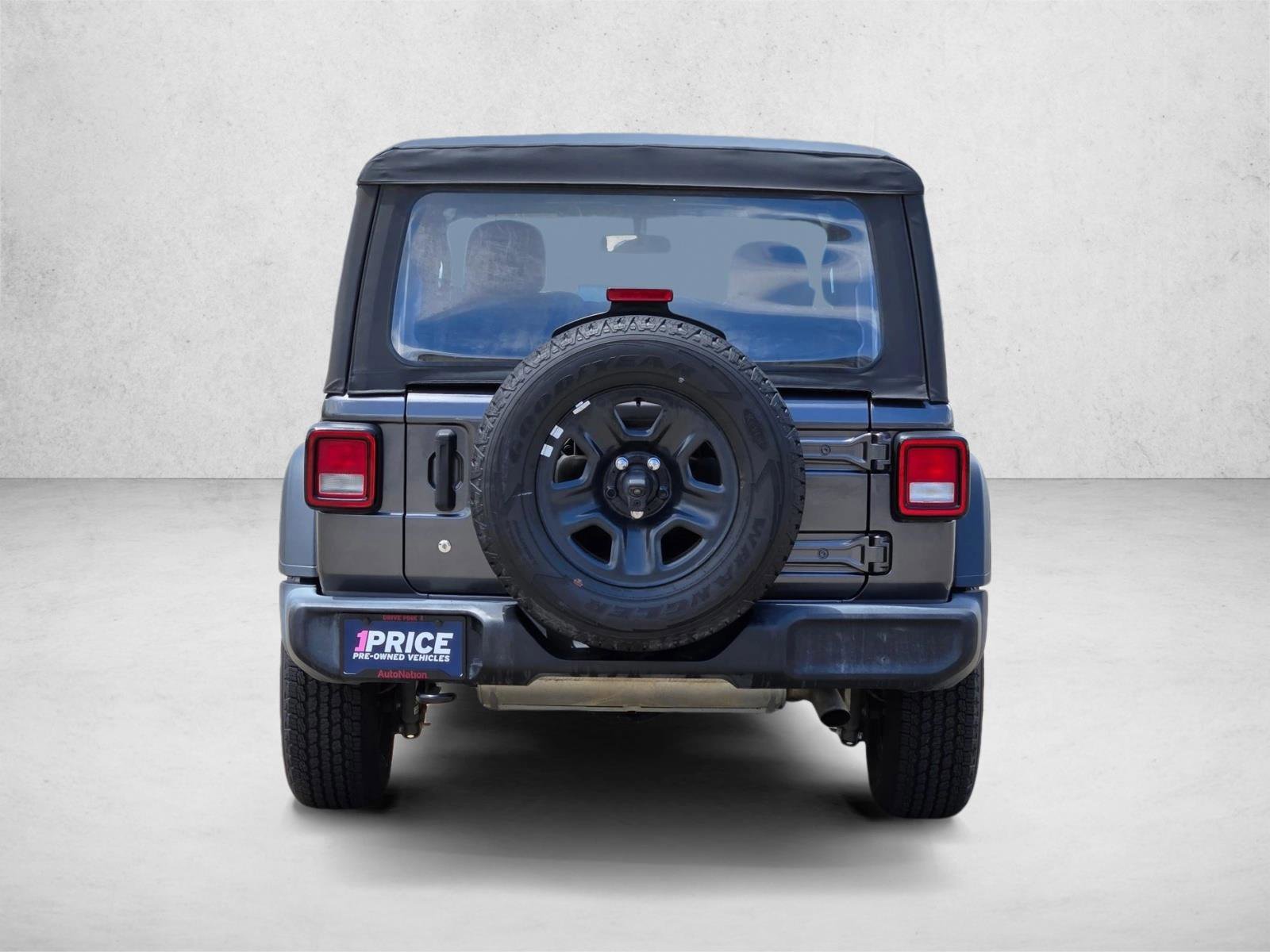 Used 2018 Jeep Wrangler Sport AWD/4WD image 6