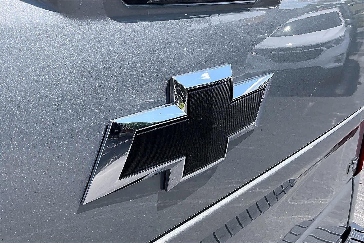 Used 2025 Chevrolet Silverado 1500 LT Trail Boss w/ Convenience Package II AWD/4WD image 9