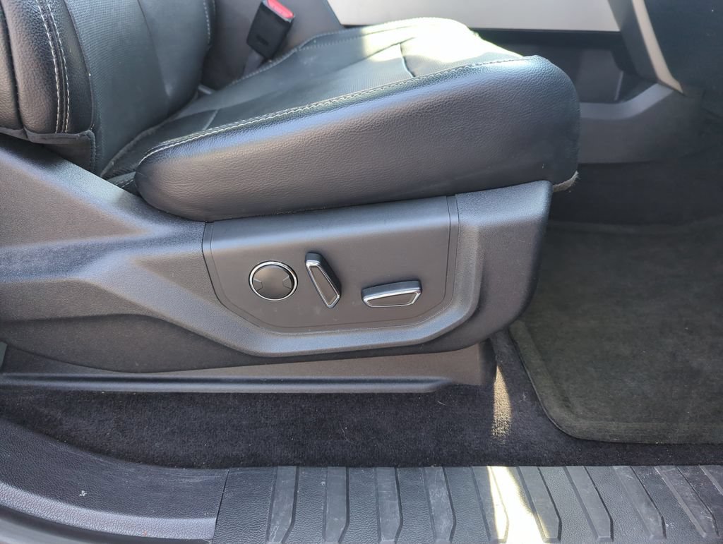 Used 2016 Ford F150 Lariat w/ Equipment Group 502A Luxury RWD image 36