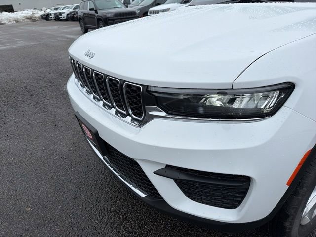 New 2026 Jeep Grand Cherokee Laredo X AWD/4WD image 9