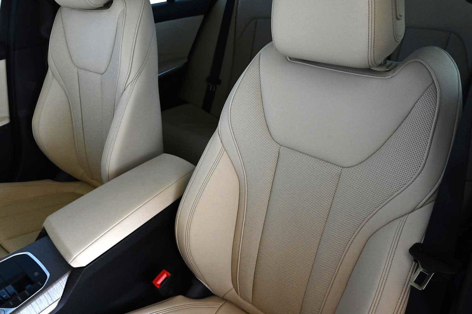Used 2026 BMW 330i Sedan w/ M Sport Package RWD image 16