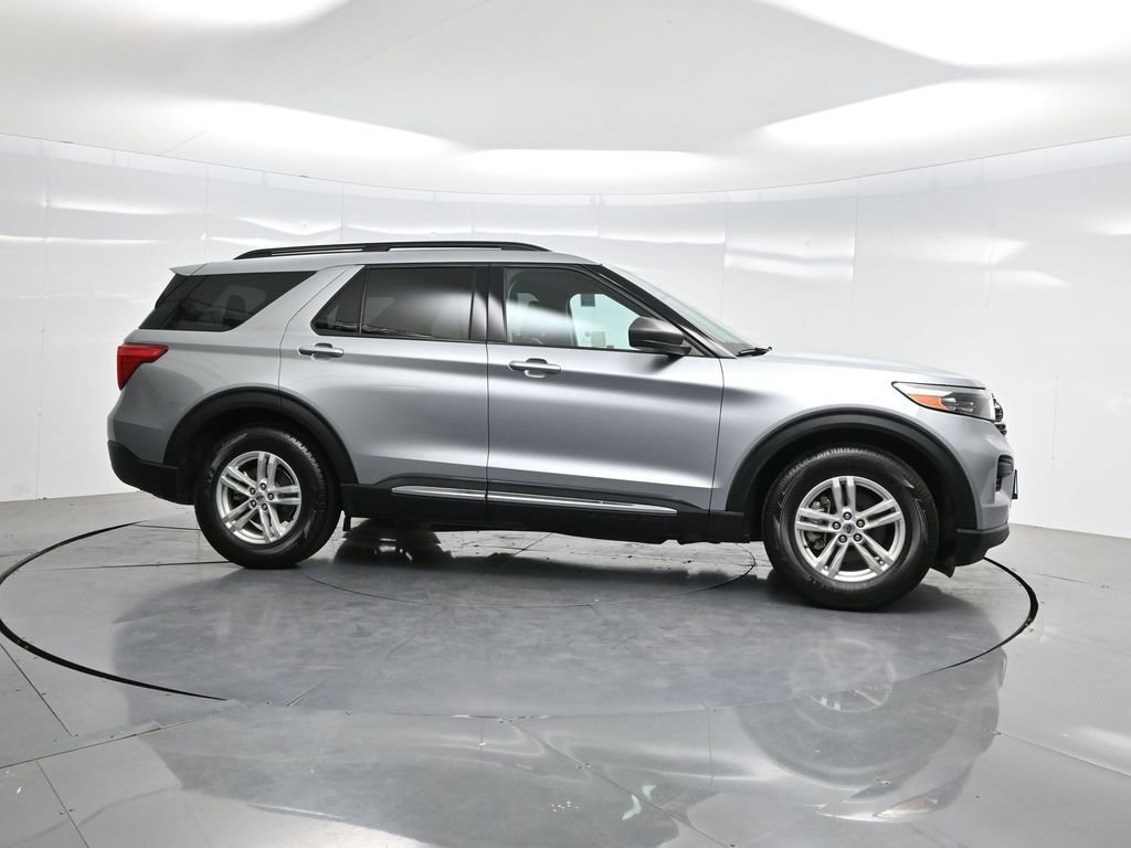 Used 2022 Ford Explorer XLT RWD image 30