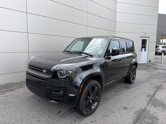 Used 2023 Land Rover Defender 110 V8 AWD/4WD image 1