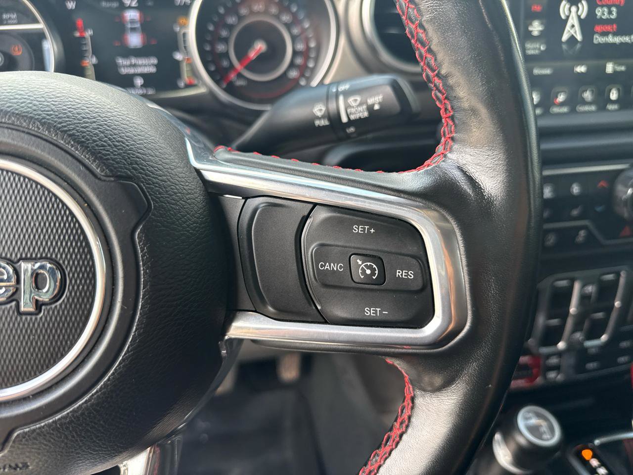 Used 2022 Jeep Gladiator Rubicon w/ Cold Weather Group AWD/4WD image 21