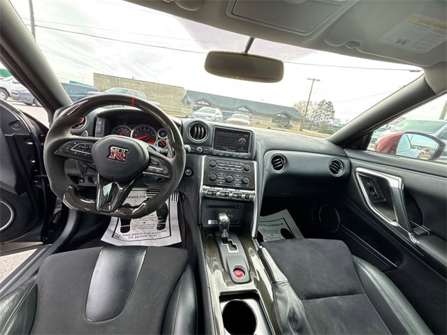 Used 2010 Nissan GT-R Premium image 26