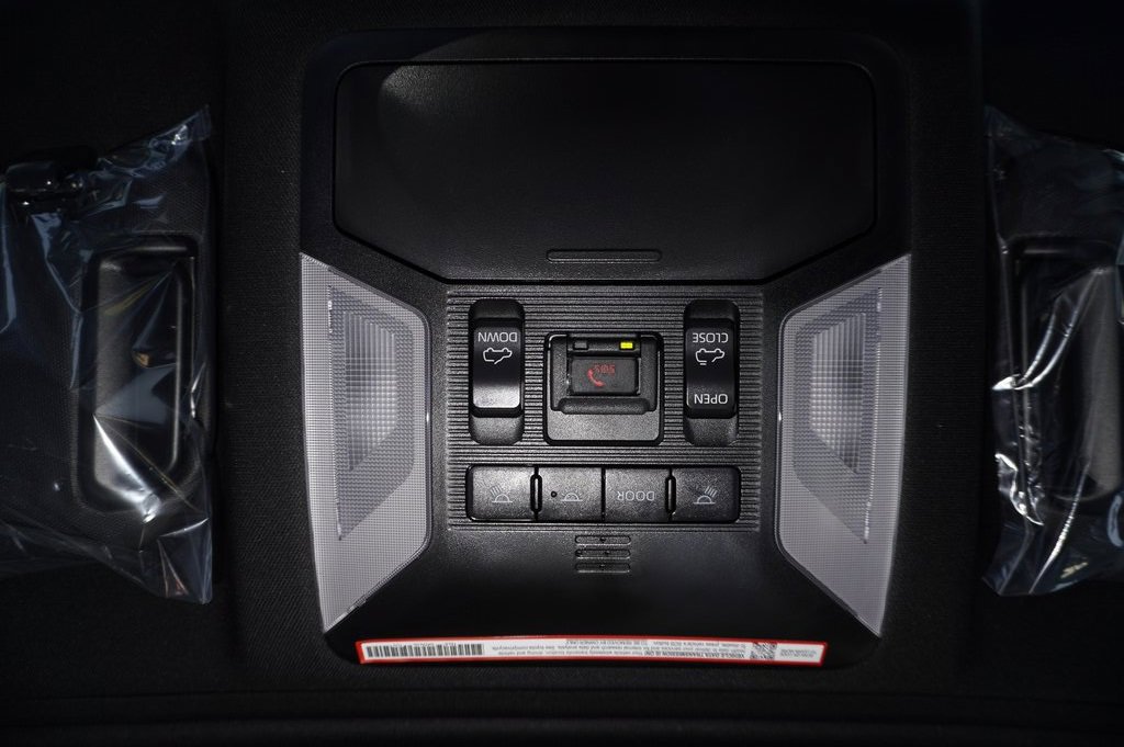 New 2025 Toyota RAV4 SE image 17