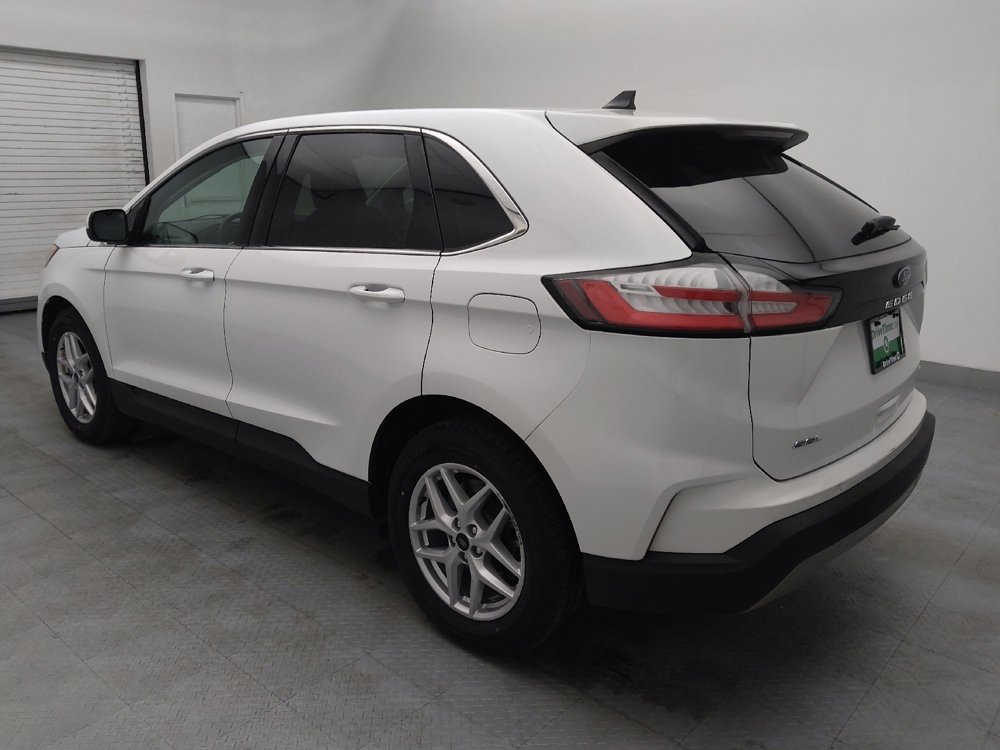 Used 2024 Ford Edge SEL image 3