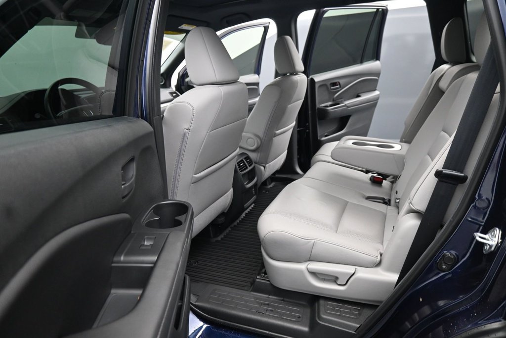 Used 2023 Honda Passport EX-L image 16
