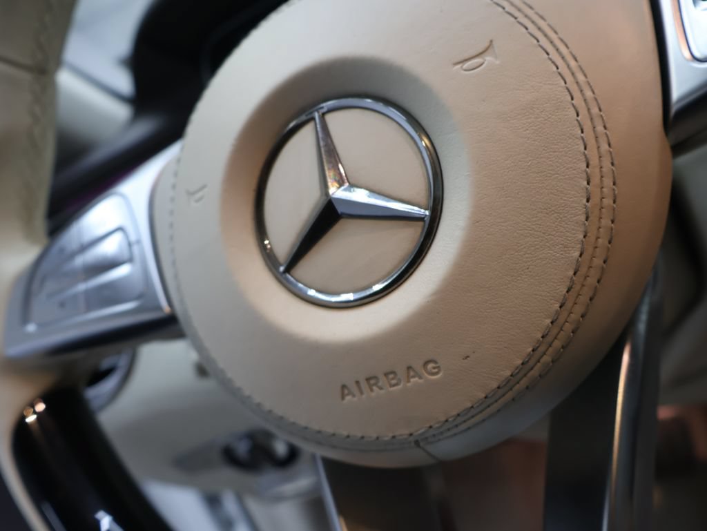 Used 2017 Mercedes-Benz S 550 Cabriolet image 23