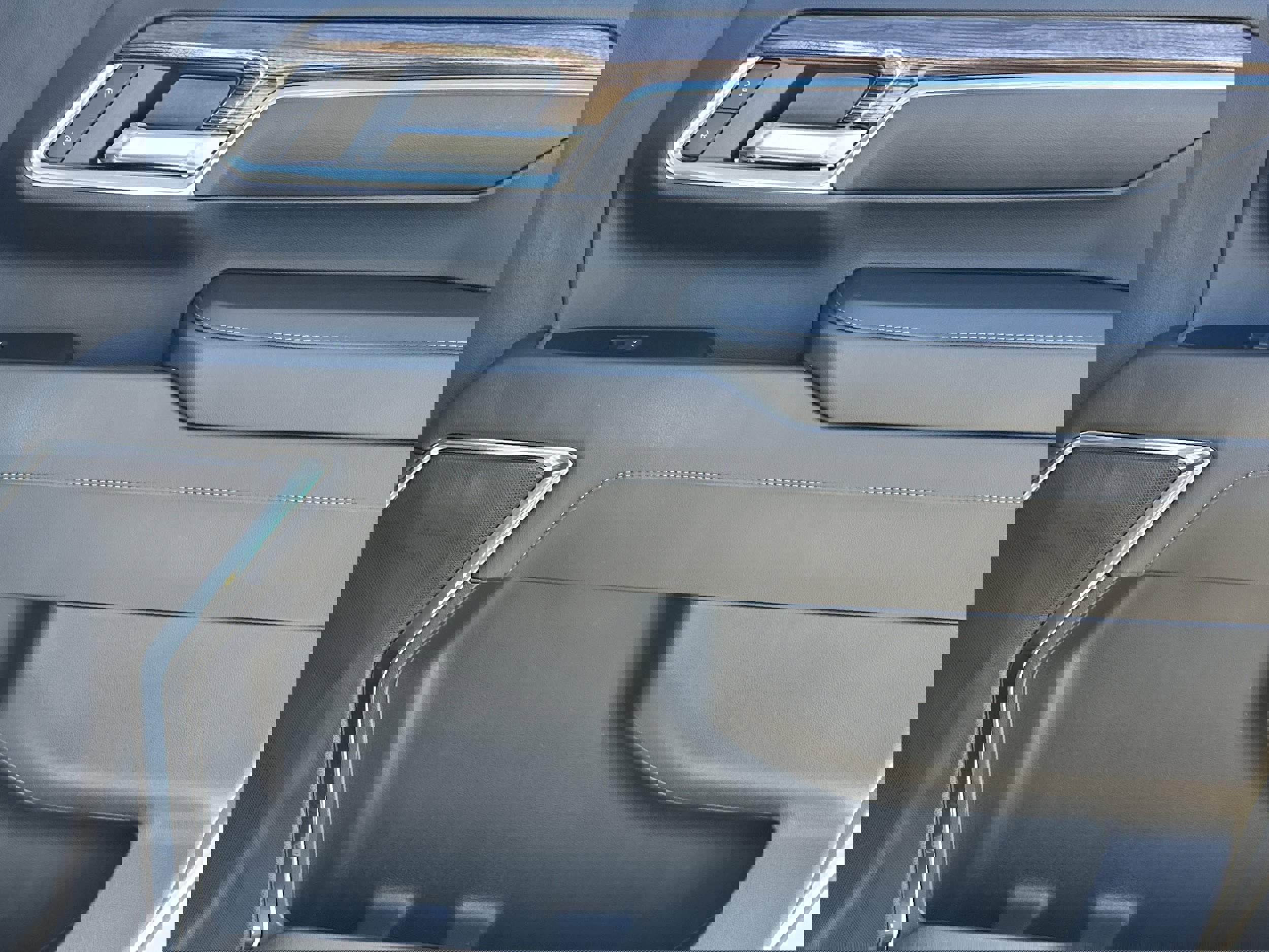 Used 2024 Chevrolet Silverado 3500 LT w/ Convenience Package image 14