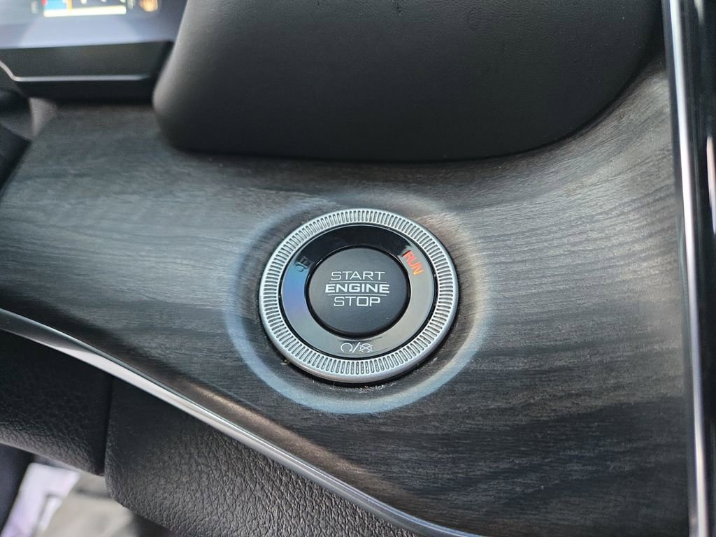 Used 2022 Jeep Grand Cherokee Overland image 24