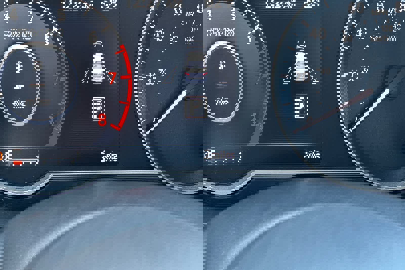 New 2025 Nissan Versa SV w/ Trunk Package image 24