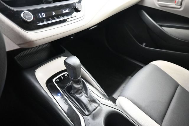 Used 2025 Toyota Corolla LE FWD image 8