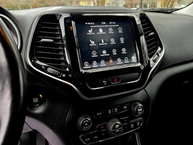 Used 2019 Jeep Cherokee Limited FWD image 36