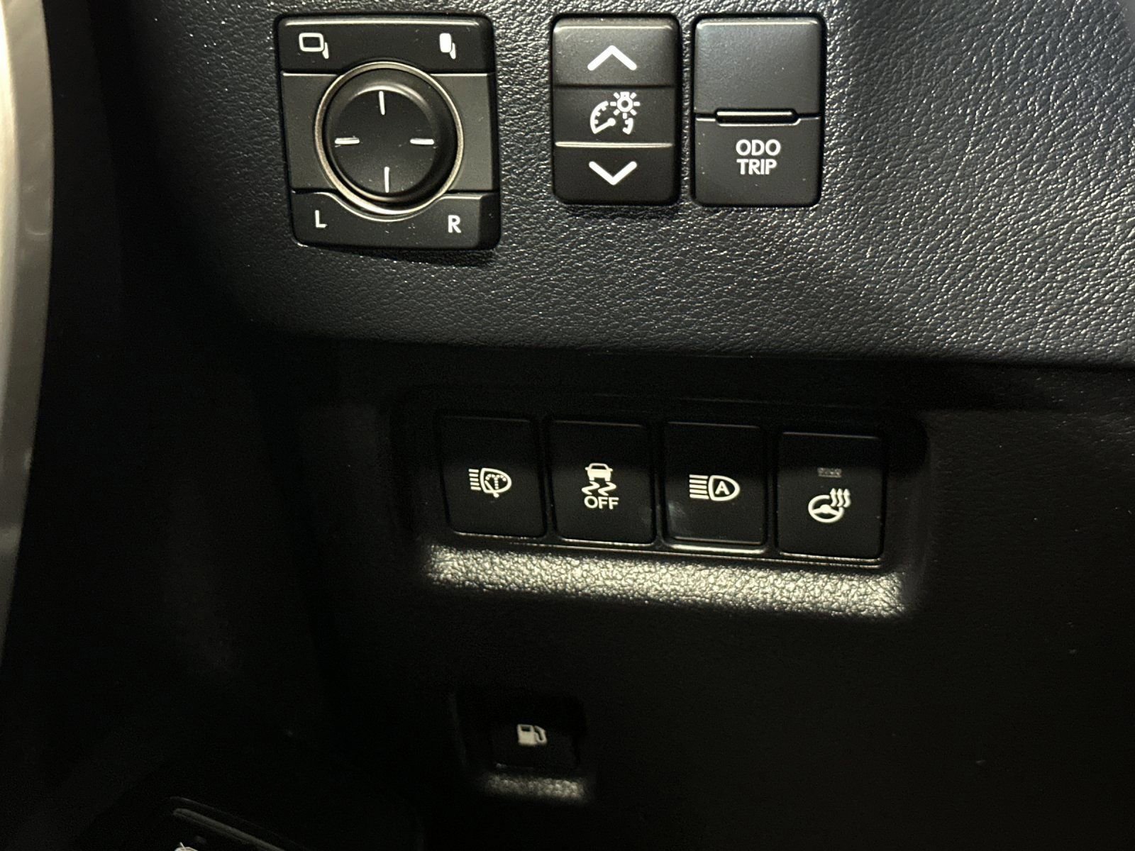 Used 2022 Lexus GX 460 Premium w/ Premium Package AWD/4WD image 32