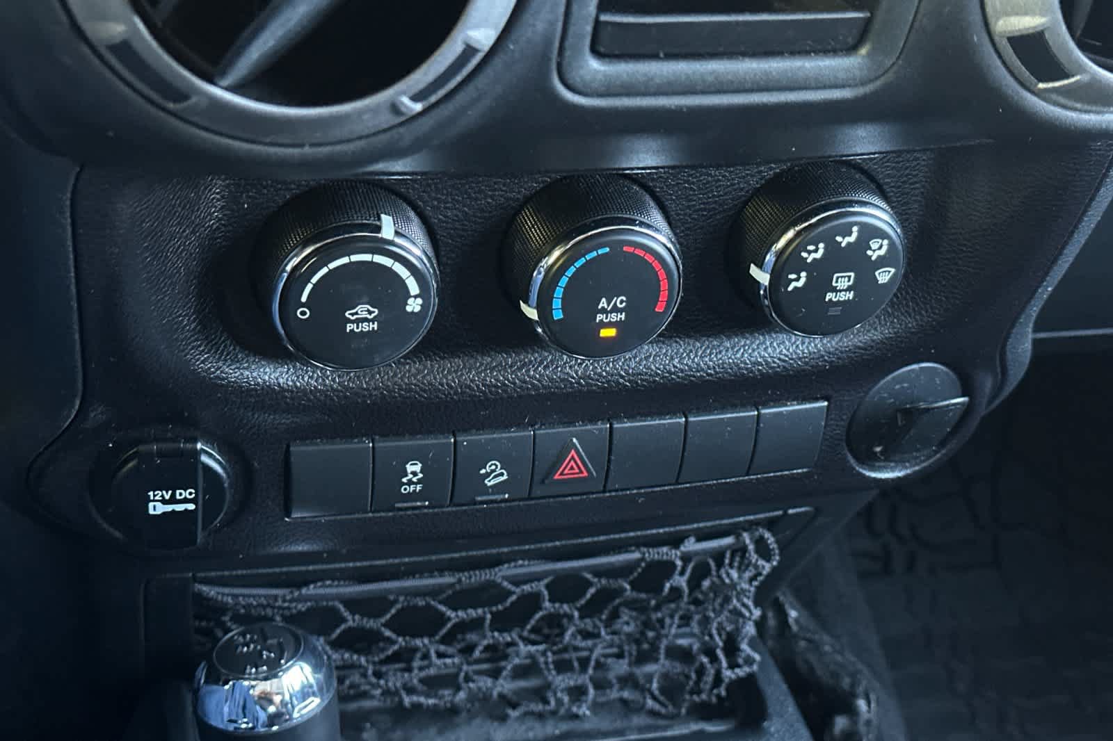 Used 2016 Jeep Wrangler Sport w/ Connectivity Group AWD/4WD image 21