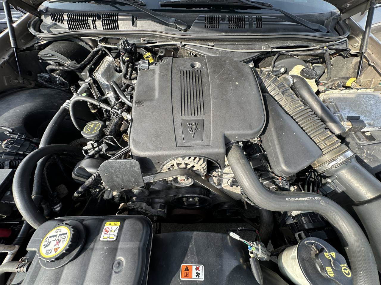 Used 2005 Ford Crown Victoria RWD image 39