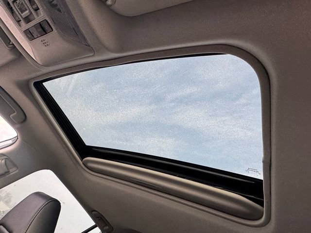 Used 2022 Toyota RAV4 Limited image 18