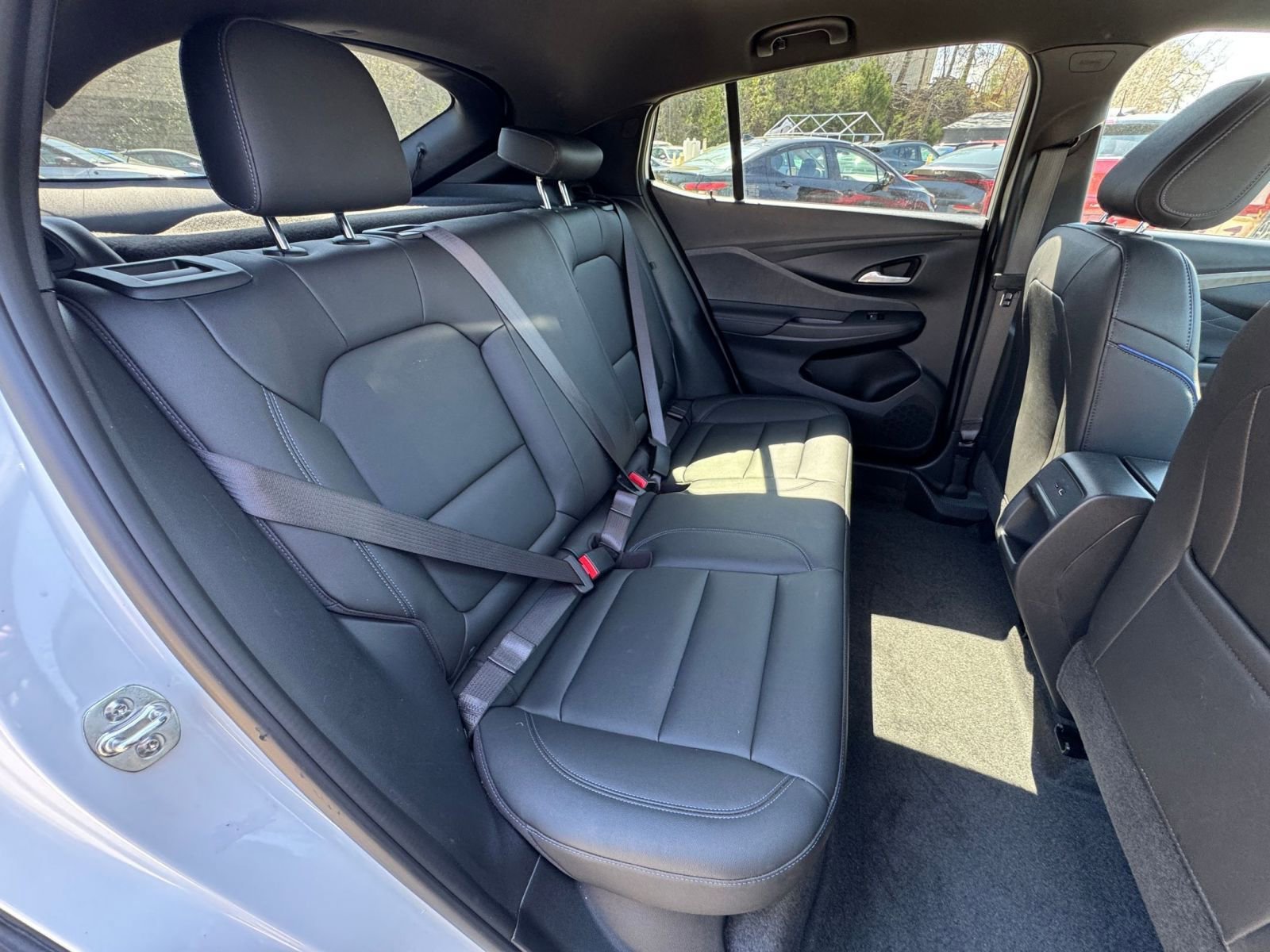 Used 2025 Buick Envista Sport Touring image 35