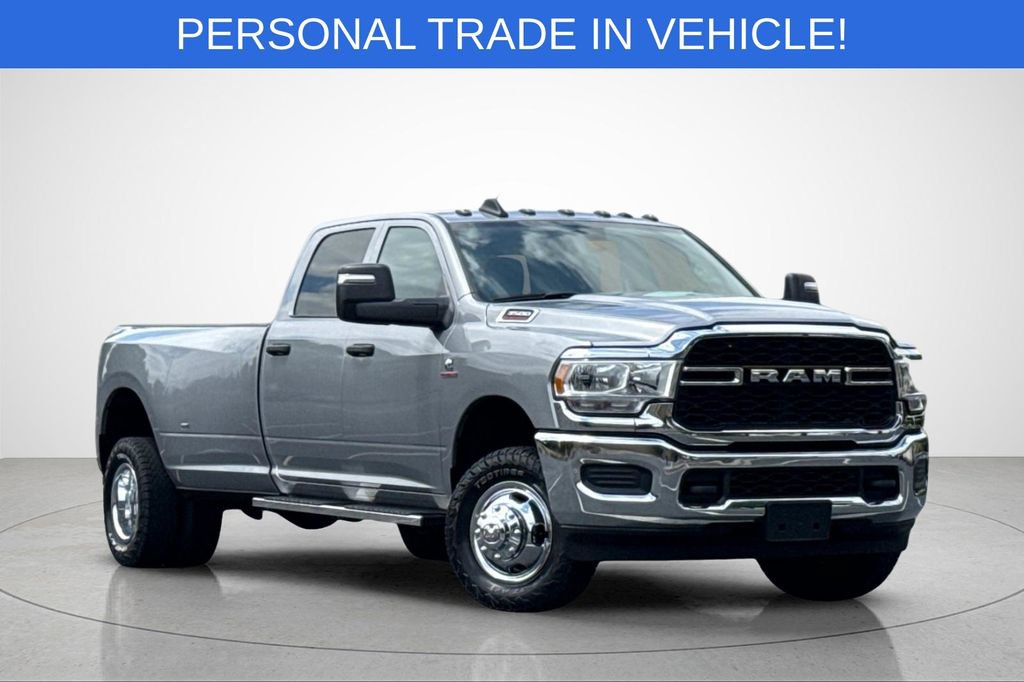 Used 2024 RAM 3500 Tradesman w/ Chrome Appearance Group AWD/4WD image 2