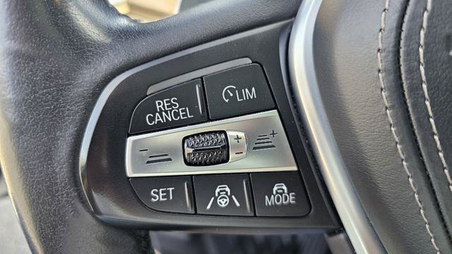 Used 2022 BMW X5 xDrive40i w/ Executive Package AWD/4WD image 16