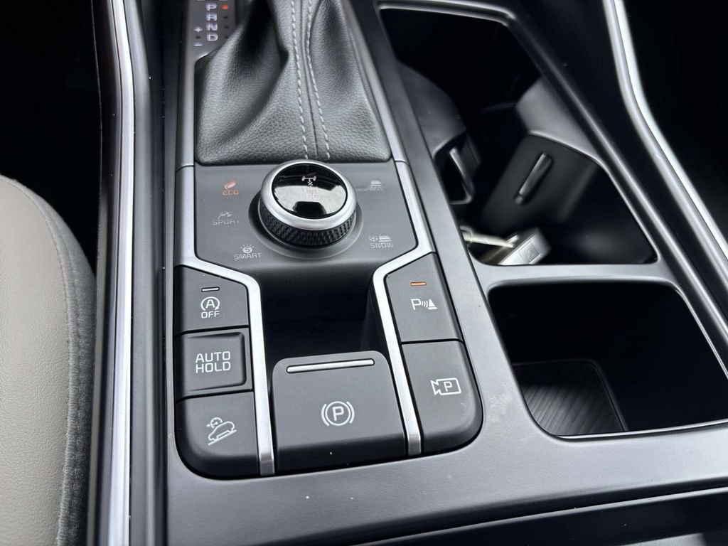 Used 2025 Kia Sorento S w/ Panoramic Sunroof Package image 24