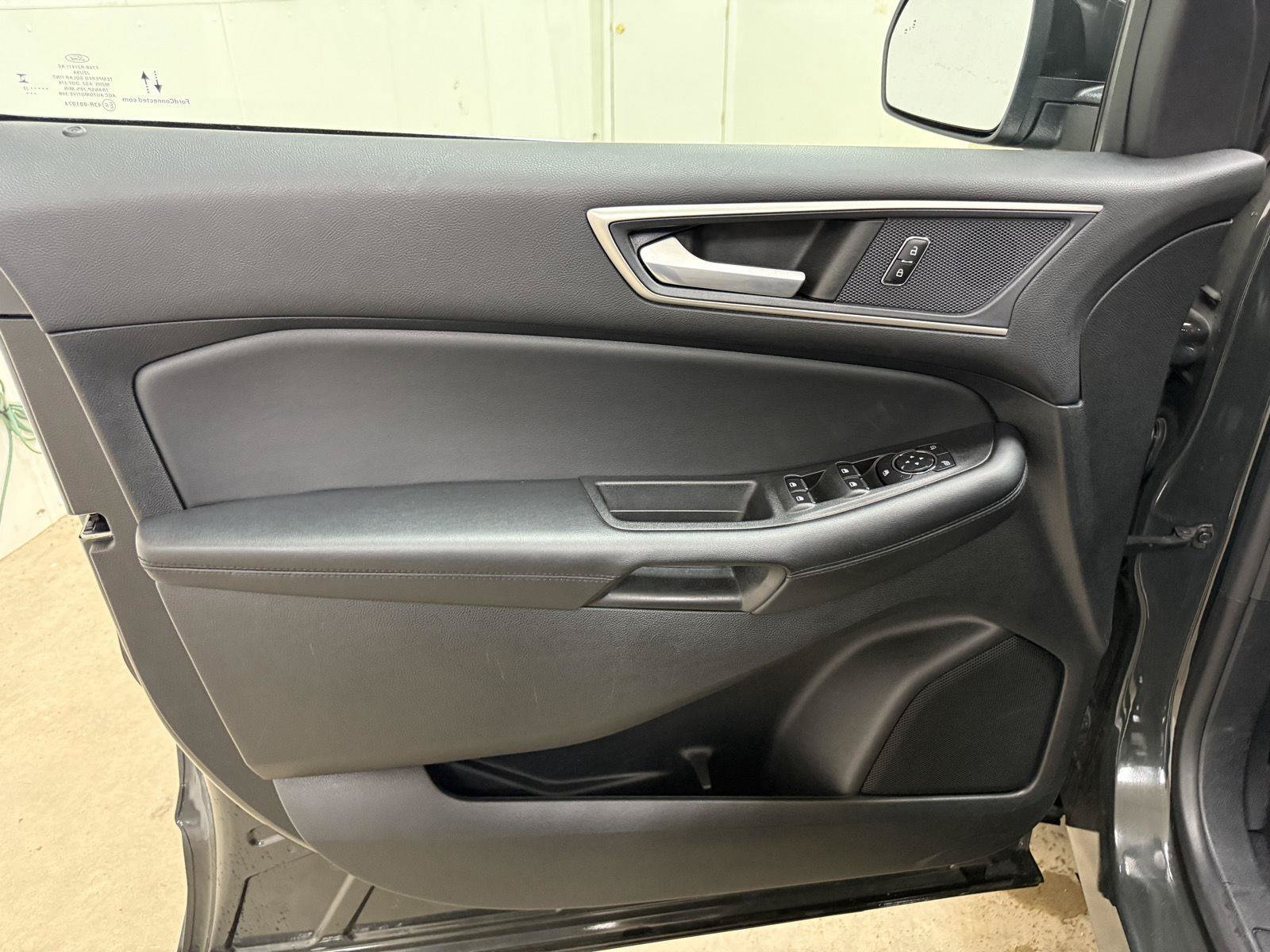 Used 2023 Ford Edge SEL w/ Convenience Package AWD/4WD image 14