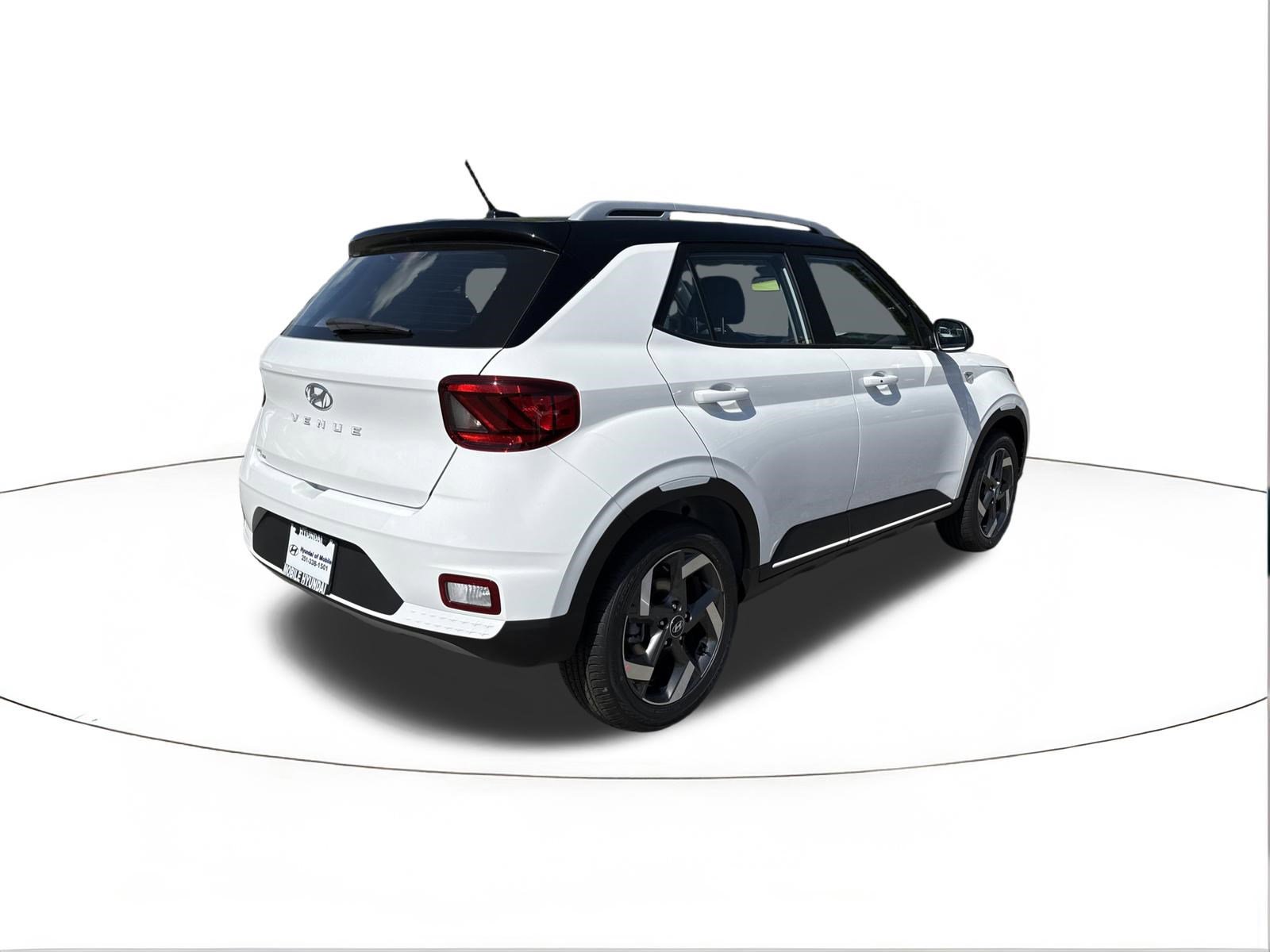 New 2026 Hyundai Venue SEL image 3