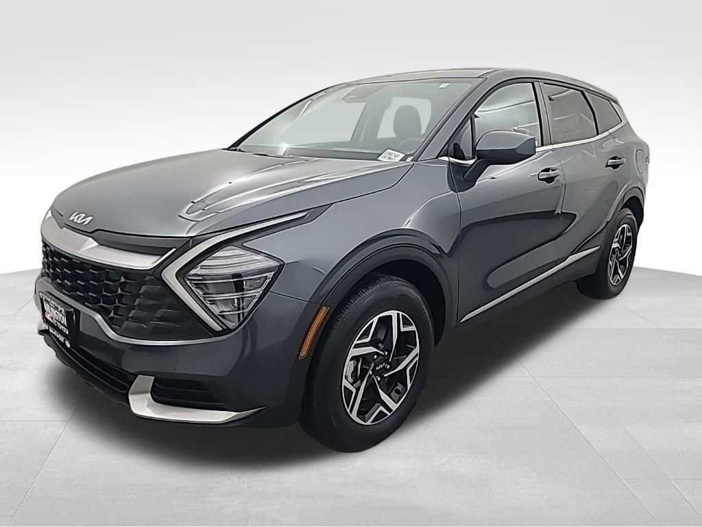 Used 2025 Kia Sportage LX image 8