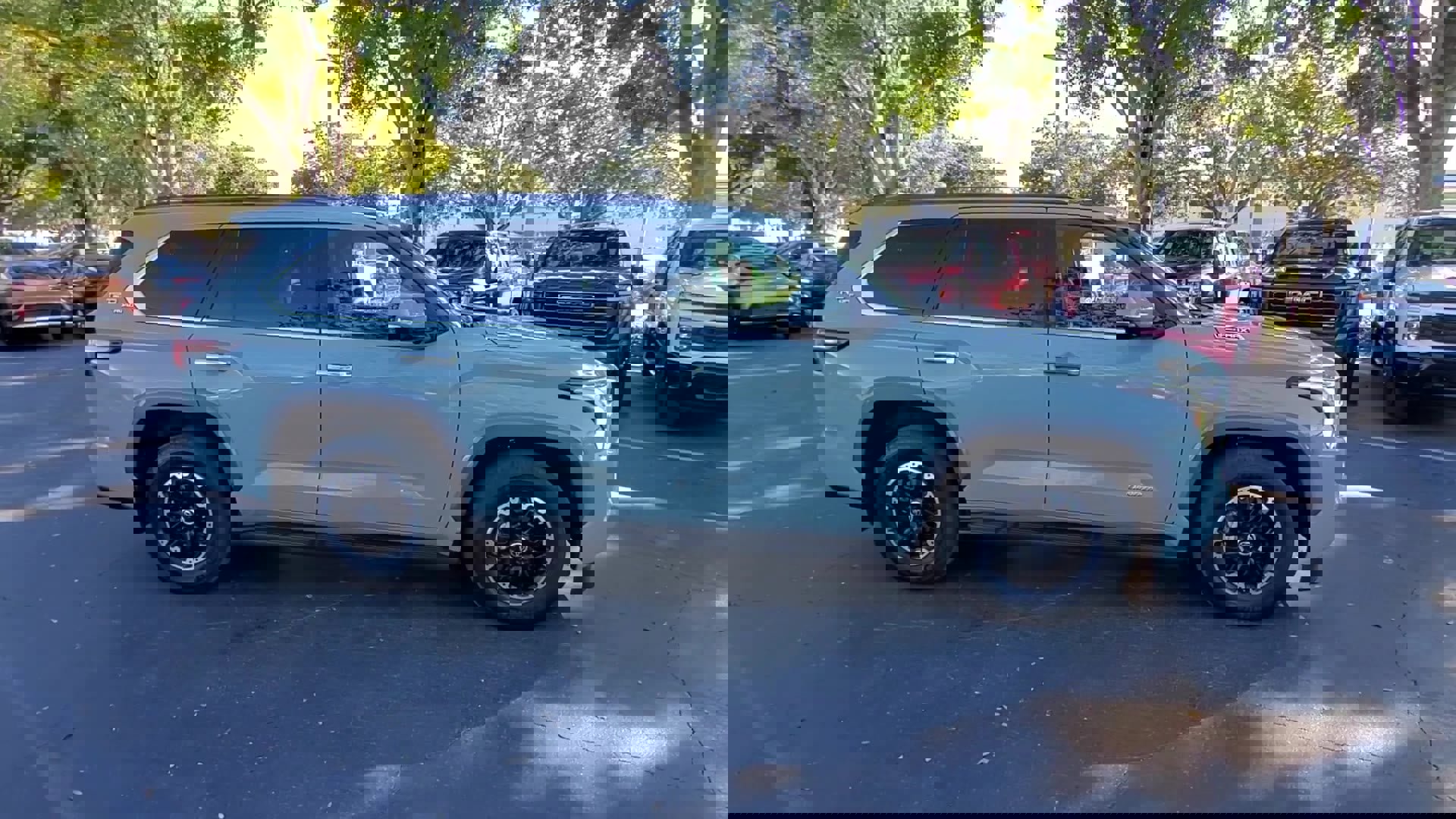 Used 2023 Toyota Sequoia Limited image 49