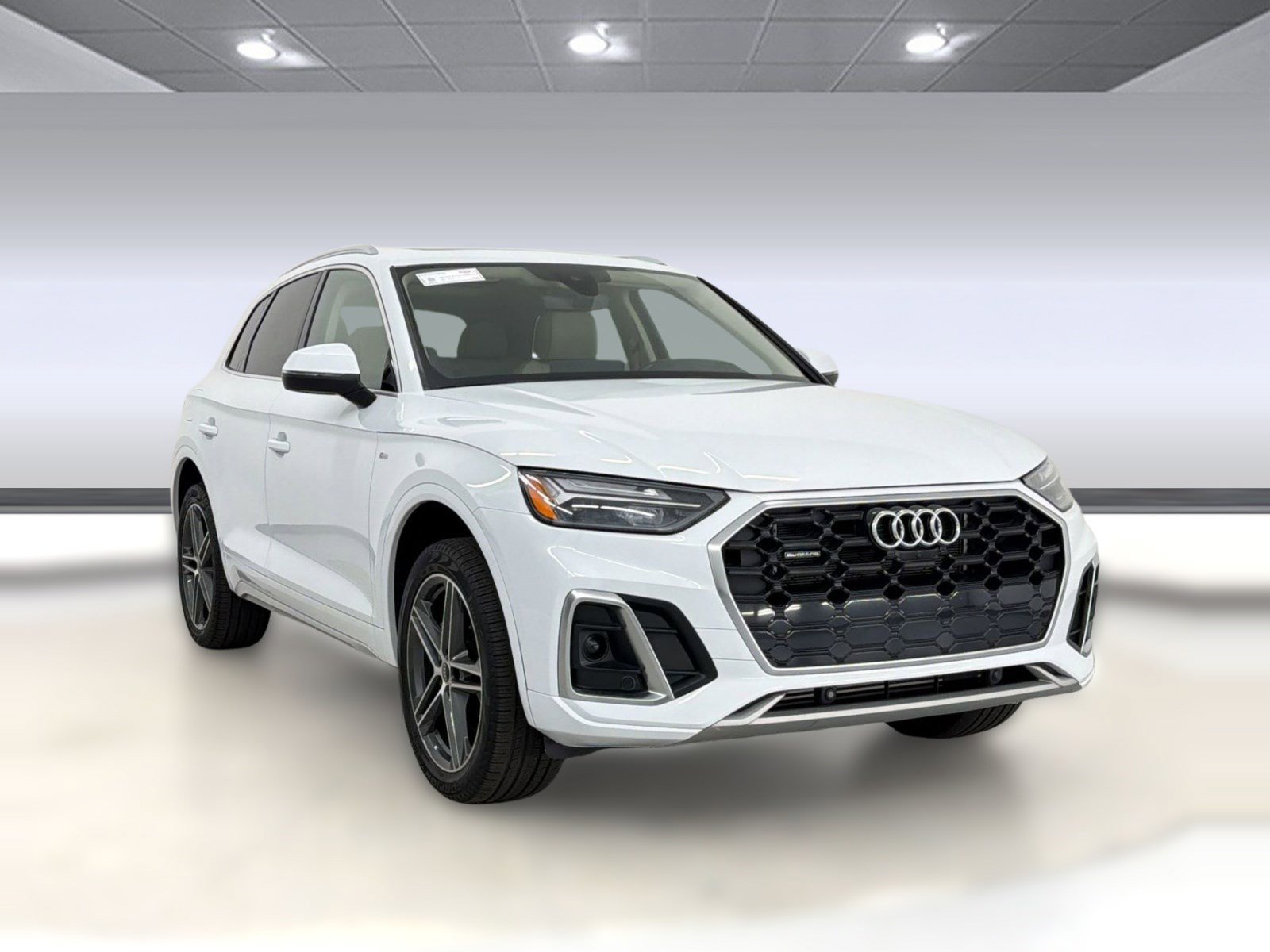 Used 2023 Audi Q5 e Premium Plus w/ Premium Plus Package AWD/4WD image 7
