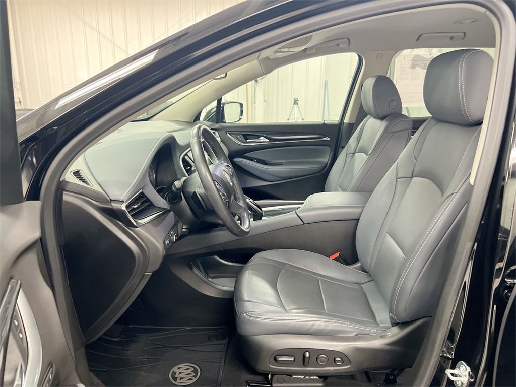 Used 2020 Buick Enclave Premium image 18