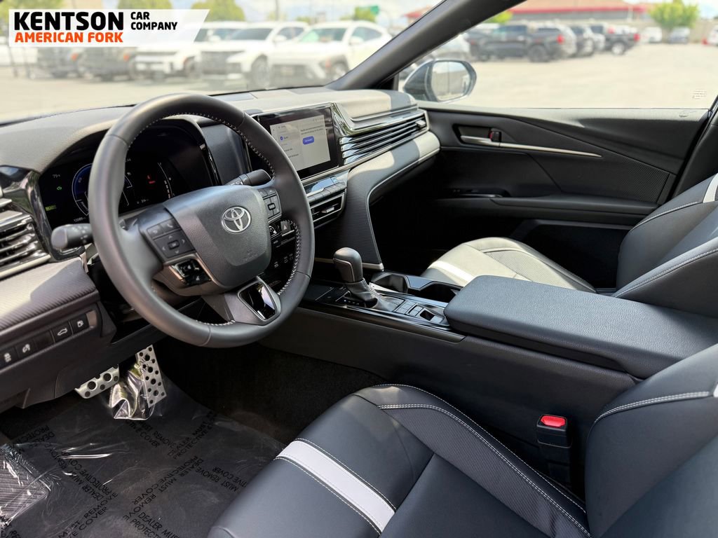 Used 2026 Toyota Camry SE FWD image 29