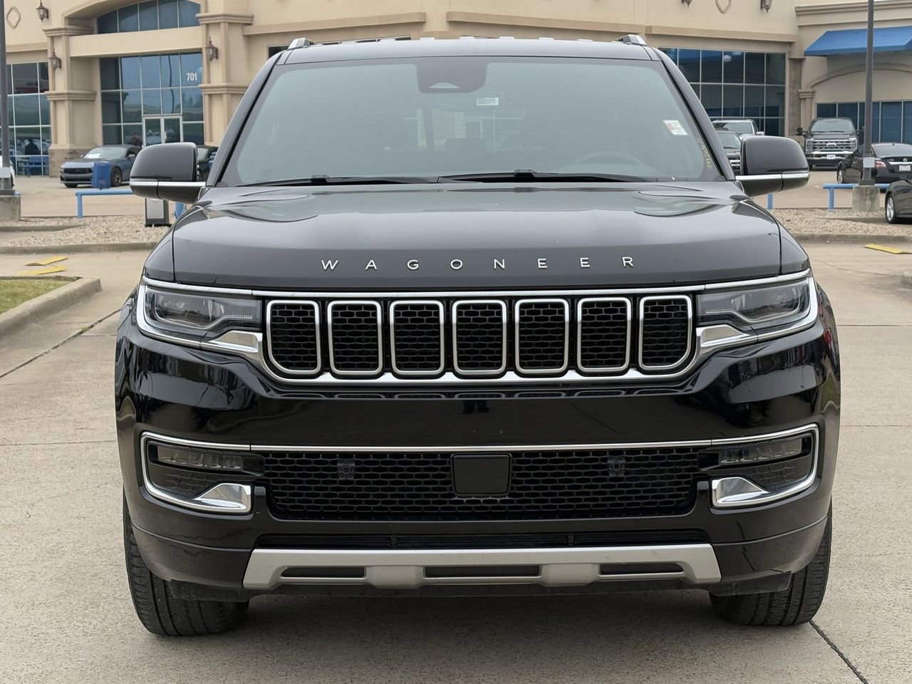 Used 2024 Jeep Wagoneer L Series II image 9