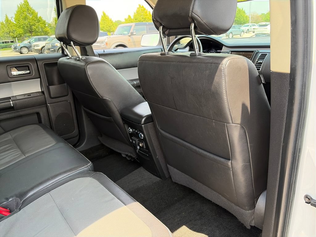 Used 2015 Ford Flex Limited w/ Equipment Group 301A FWD image 30