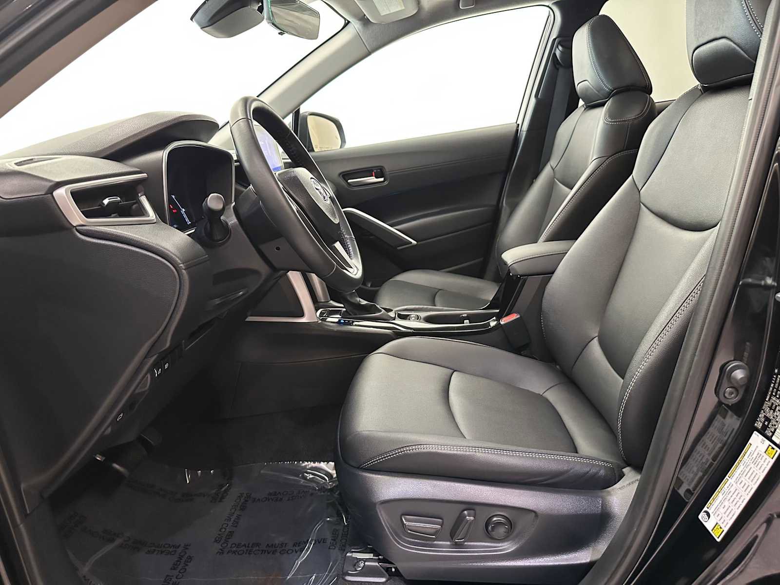 Certified 2024 Toyota Corolla Cross XLE image 22