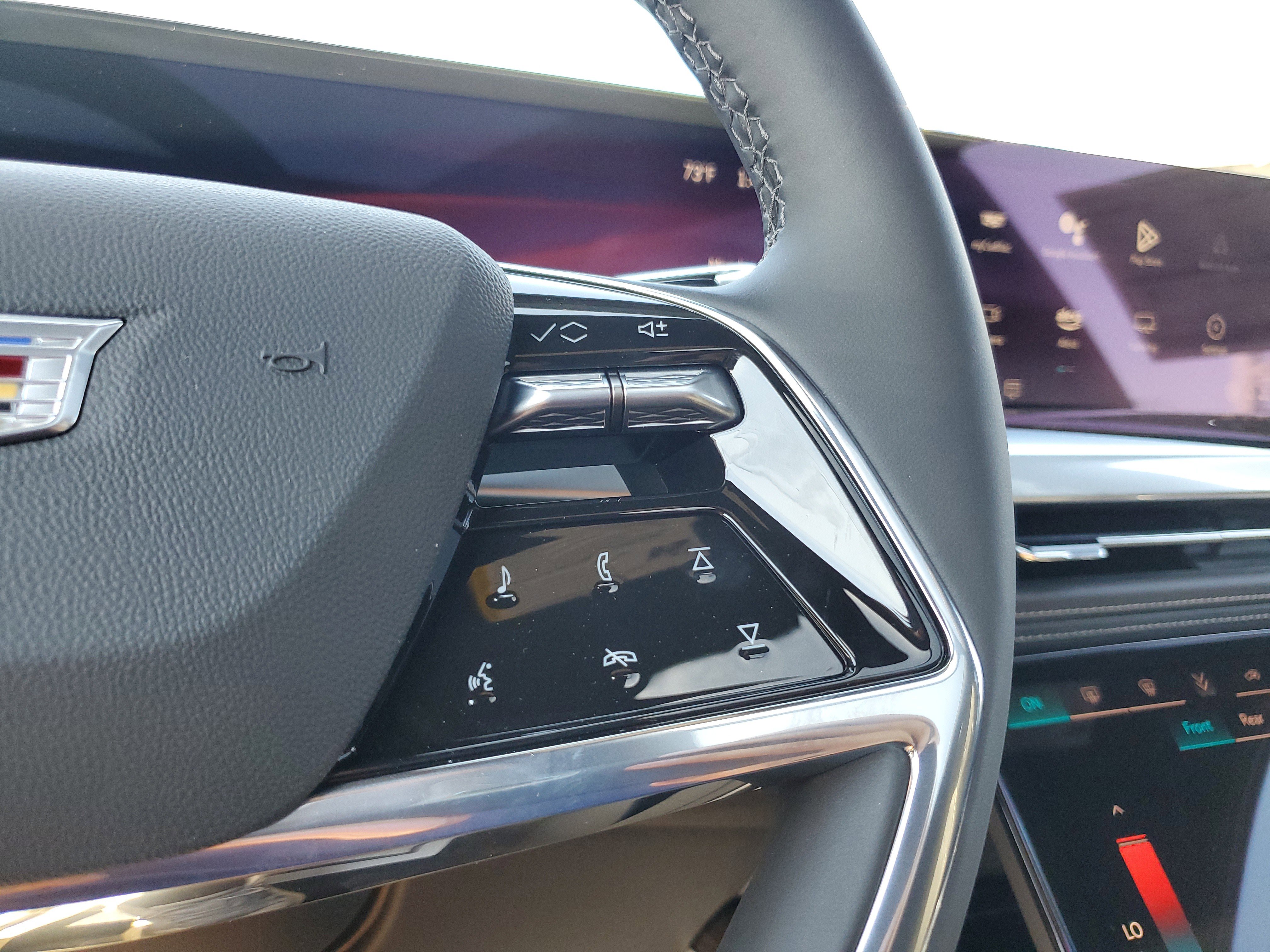 New 2025 Cadillac Escalade Premium Luxury w/ LPO, Radiant Package image 18