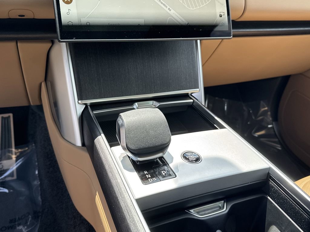 New 2025 Land Rover Range Rover SE image 25